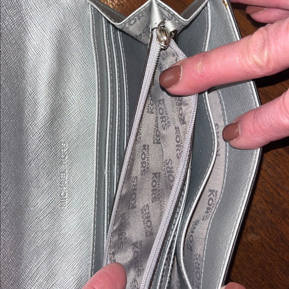 Michael Kors Metallic Silver Wallet - Picture 4 of 7
